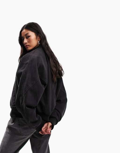 ASOS DESIGN – Czarna jeansowa kurtka bomberka z efektem sprania, 3 z 5