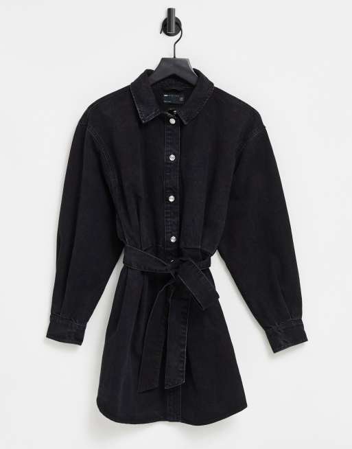 ASOS DESIGN – Czarna jeansowa sukienka koszulowa z paskiem