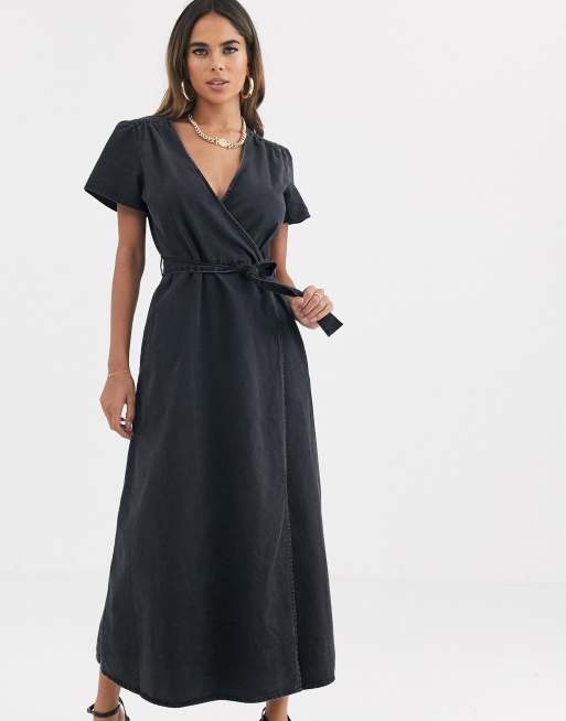 ASOS DESIGN – Czarna kopertowa sukienka midi z denimu
