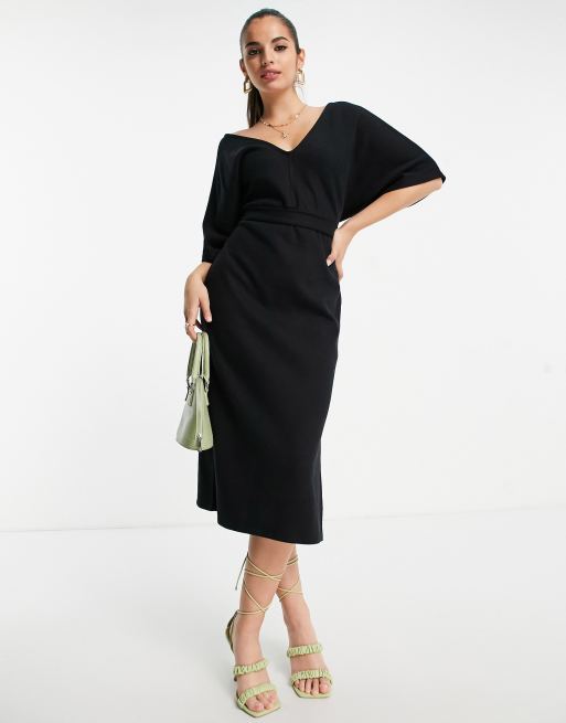 ASOS DESIGN – Czarna miękka dzianinowa sukienka midi z dekoltem w szpic i paskiem