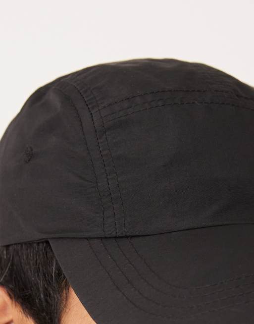 ASOS DESIGN – Czarna nylonowa czapka z daszkiem, 2 z 3