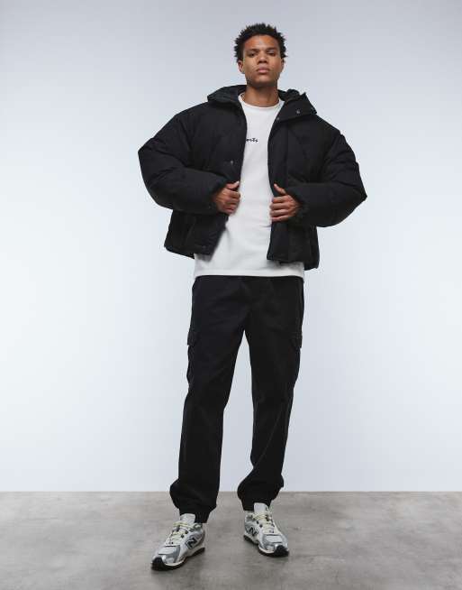 ASOS DESIGN – Czarna ocieplana kurtka z kapturem oversize, 2 z 5