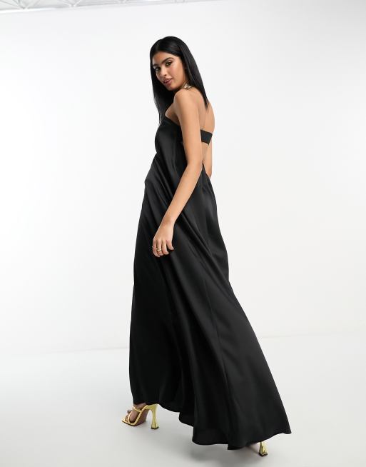 ASOS DESIGN – Czarna satynowa sukienka trapezowa maxi z dekoltem typu bandeau