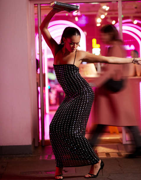 ASOS DESIGN – Czarna sukienka maxi z kwadratowym dekoltem halter i ozdobnymi kwadratowymi dżetami - view 1