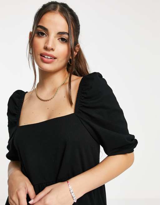 ASOS DESIGN – Czarna sukienka midi ze zbieranymi bufkami i dekoltem karo |  ASOS