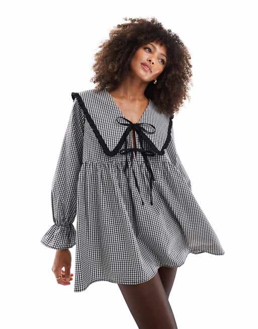ASOS DESIGN – Czarna sukienka mini w kratkę vichy z kontrastowym dużym kołnierzem