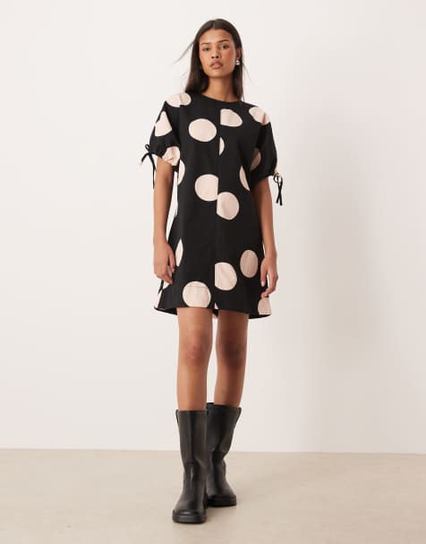 ASOS DESIGN – Czarna sukienka mini z okrągłym dekoltem i wiązaniem przy rękawach we wzór w groszki - view 1