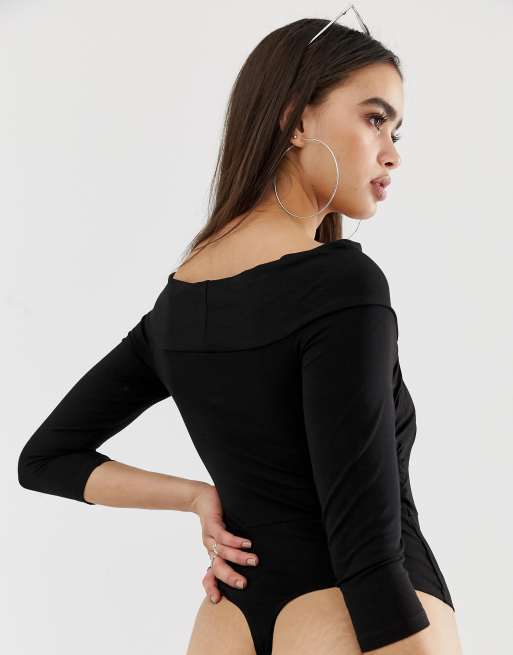 ASOS DESIGN – Czarne body z kopertowym przodem i odsłoniętymi ramionami, 2 z 4