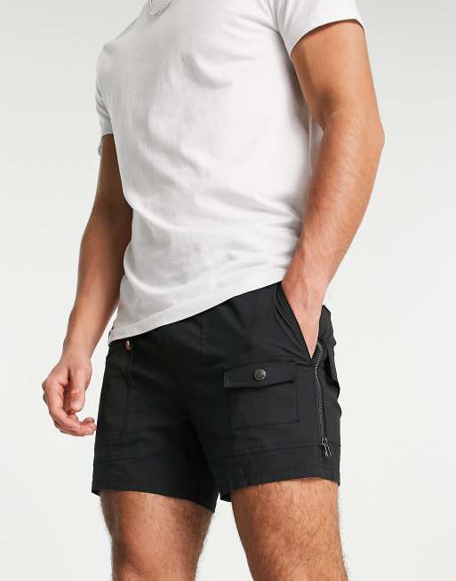 ASOS DESIGN – Czarne dopasowane szorty z paskami z boku