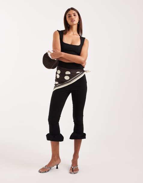 ASOS DESIGN – Czarne eleganckie spodnie capri z falbanką u dołu - view 1