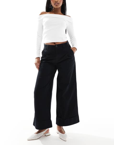ASOS DESIGN – Czarne jeansy do kostek ze szczotkowanego materiału z szerokimi wywiniętymi nogawkami - view 1