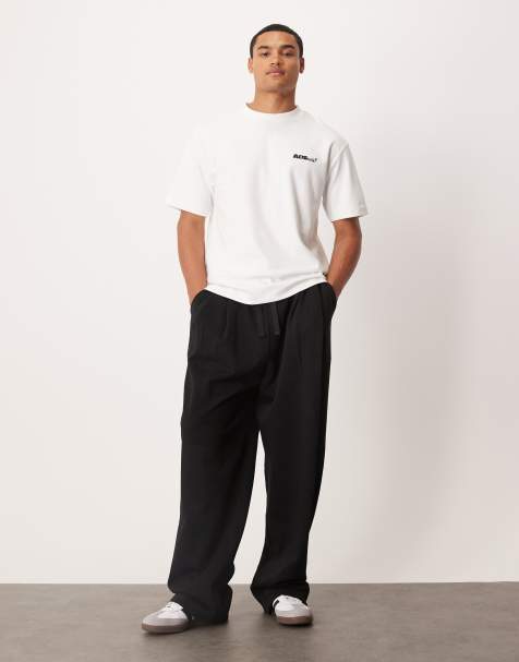 ASOS DESIGN wide leg joggers with pleats in black