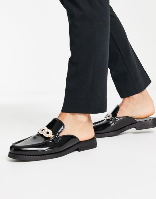 ASOS DESIGN – Czarne loafersy bez pięty z imitacji skóry z ozdobnym wykończeniem