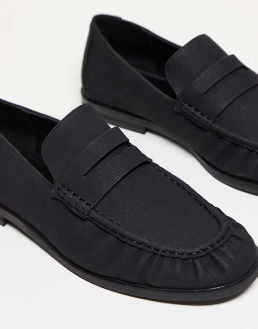 ASOS DESIGN – Czarne loafersy penny z marszczeniem, 2 z 3