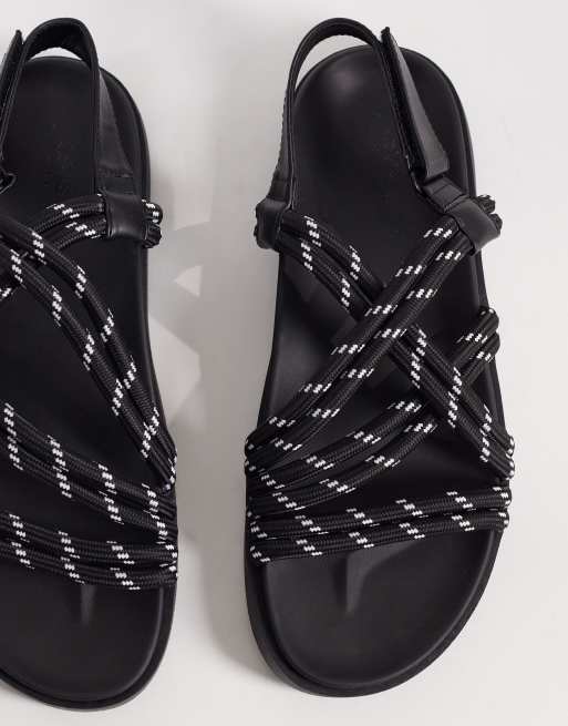 ASOS DESIGN – Czarne sandały ze skrzyżowanymi paskami ze sznurka, 3 z 4