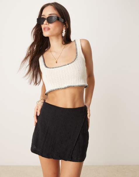 ASOS DESIGN – Czarne spódnicospodnie z haftem angielskim - view 1