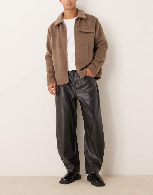 ASOS DESIGN – Czarne spodnie z baryłkowymi nogawkami z imitacji skóry