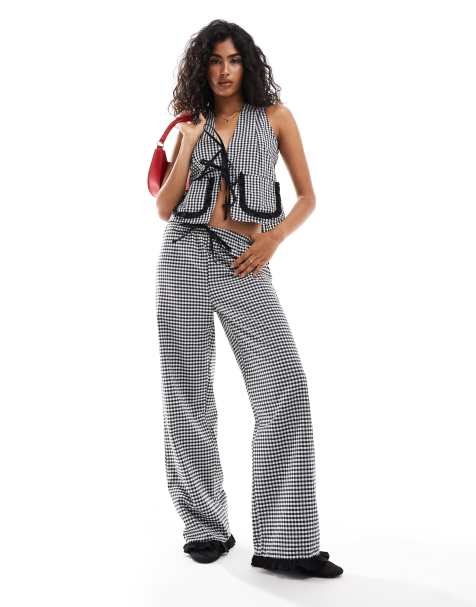 ASOS DESIGN wide leg trouser with frill pocket in black gingham