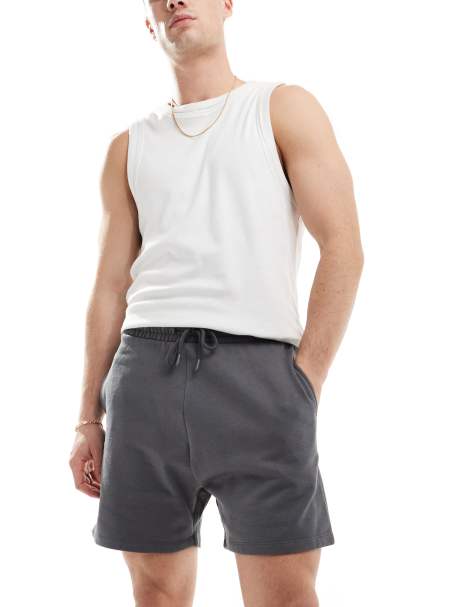 ASOS DESIGN – Czarne sprane krótkie szorty o dopasowanym kroju - view 1