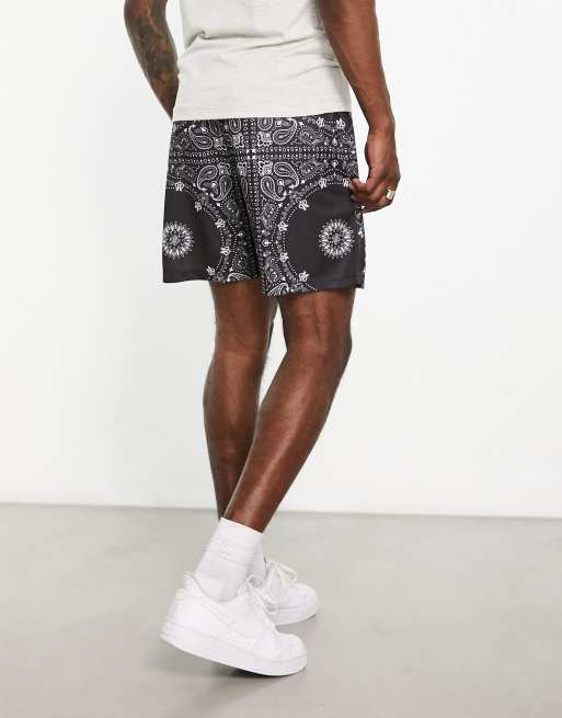 ASOS DESIGN – Czarne szorty oversize z siateczki we wzór w stylu bandany, 2 z 4