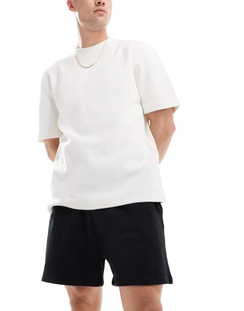 ASOS DESIGN – Czarne szorty oversize - view 1