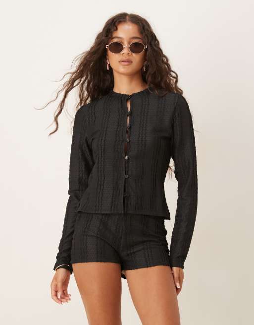 ASOS DESIGN – Czarne szydełkowane krótkie szorty z falbankami, część zestawu