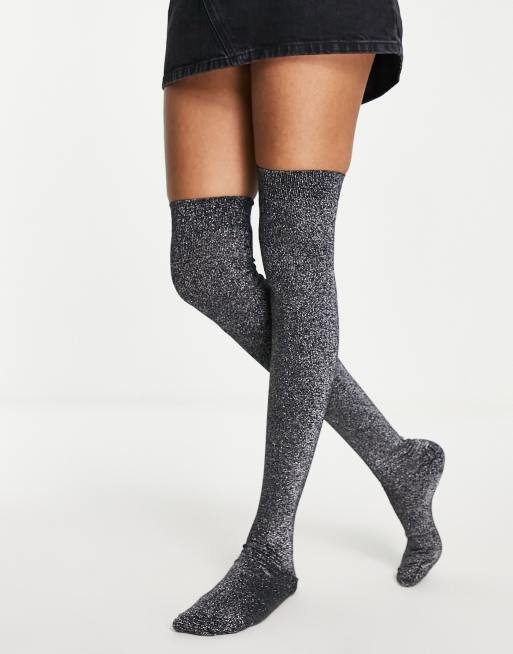 ASOS DESIGN – Czarne zakolanówki ze srebrnym brokatem