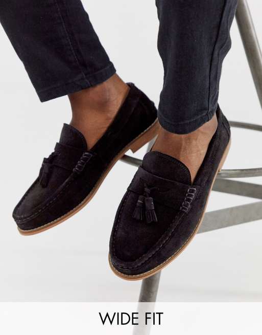 ASOS DESIGN – Czarne zamszowe loafersy z frędzlami  i podeszwą w kolorze naturalnym, model na szeroką stopę