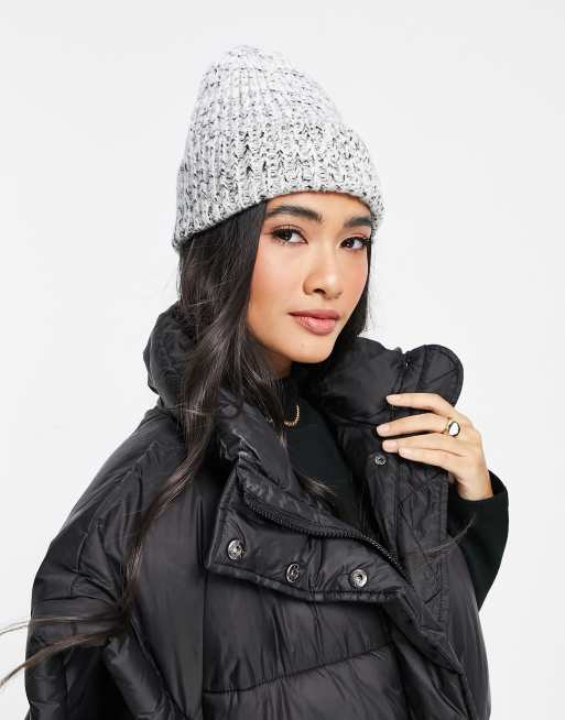 ASOS DESIGN – Czarno-biała prążkowana czapka beanie o różnych splotach
