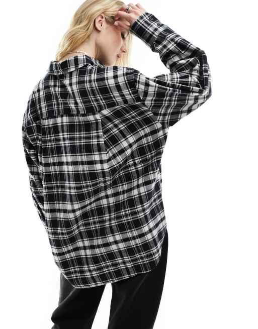 ASOS DESIGN – Czarno-biała szczotkowana koszula oversize w kratę , 3 z 4