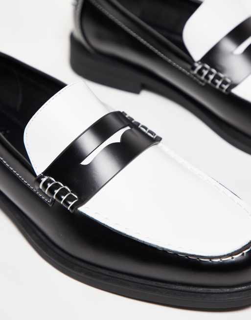 ASOS DESIGN – Czarno-białe loafersy typu penny, 2 z 3