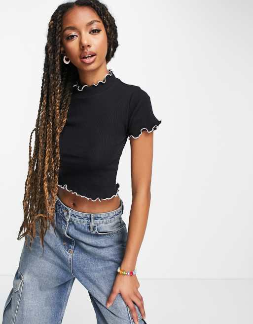 ASOS DESIGN – Czarno-biały T-shirt z kontrastowym przeszyciem i karbowanym brzegiem
