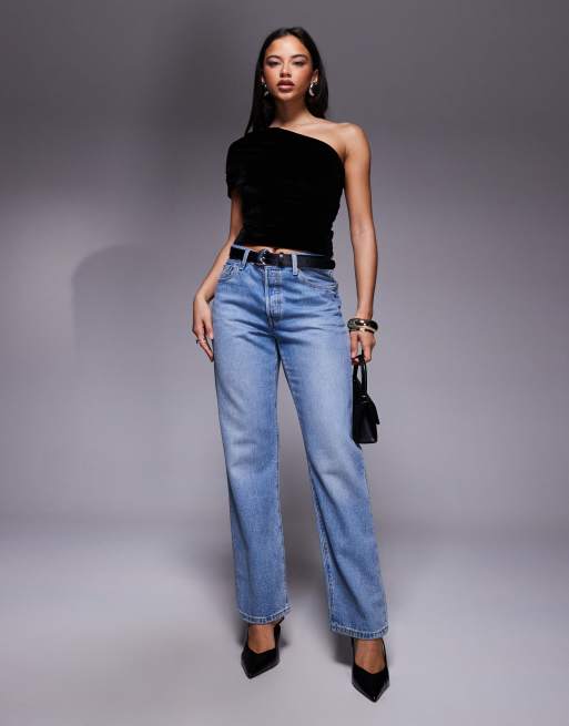 ASOS DESIGN – Czarny aksamitny top na jedno ramię z drapowaniem, 2 z 4