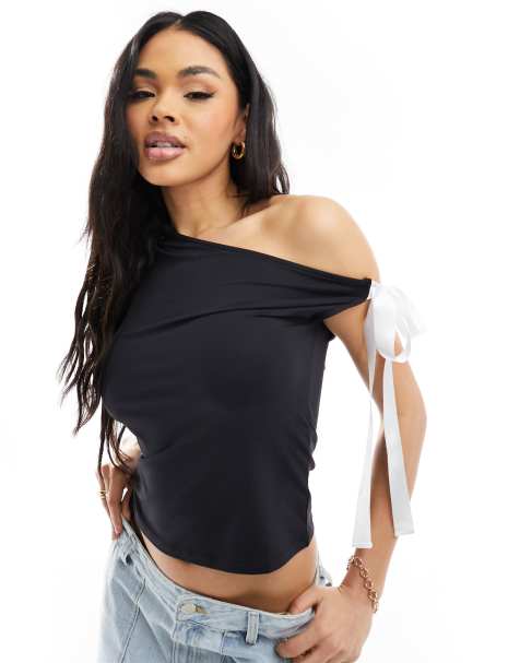 ASOS DESIGN – Czarny asymetryczny top z wiązaną wstążką - view 1
