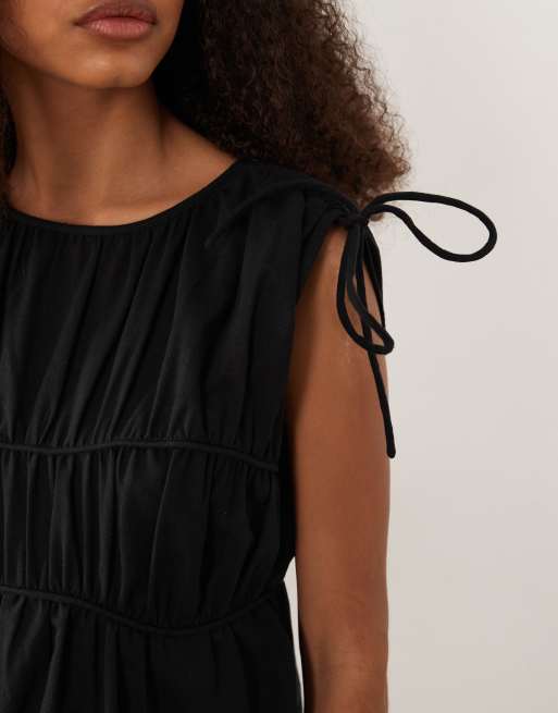 ASOS DESIGN – Czarny dwuwarstwowy krótki kombinezon z wiązaniem, 3 z 4
