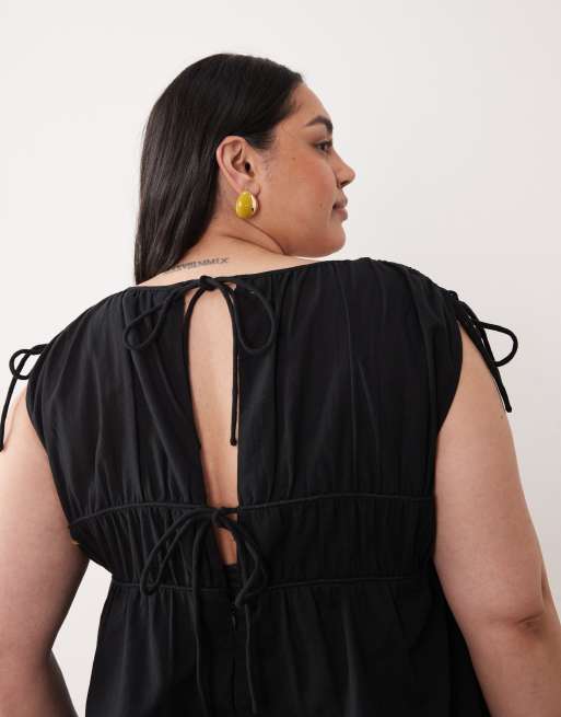 ASOS DESIGN – Czarny dwuwarstwowy krótki kombinezon z wiązaniem, 2 z 4