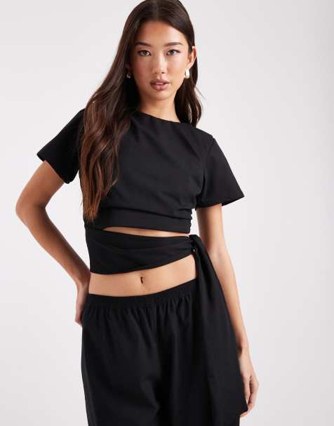 ASOS DESIGN – Czarny krótki T-shirt z poduszkami na ramionach i wiązaniem w talii - view 1