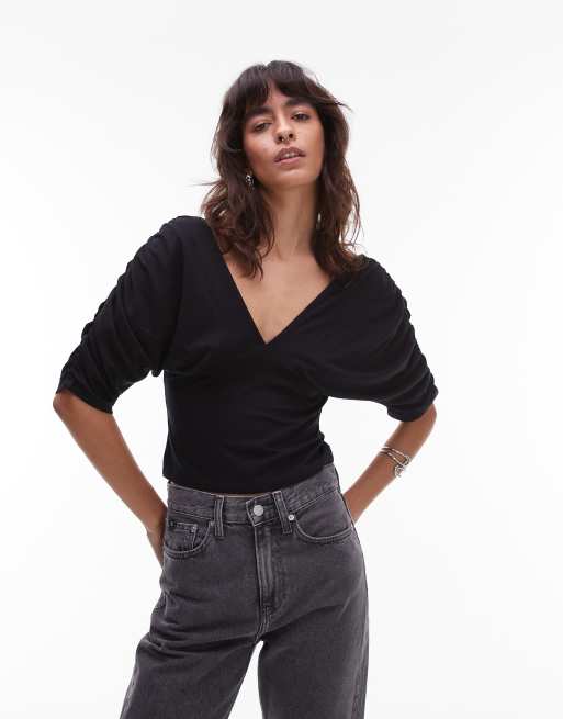 ASOS DESIGN – Czarny opinający top z marszczoną talią, głębokim dekoltem i rękawami typu nietoperz
