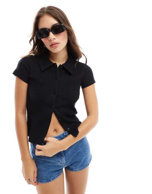 ASOS DESIGN – Czarny prążkowany top polo z bardzo miękkiego materiału z zapięciem na guziki