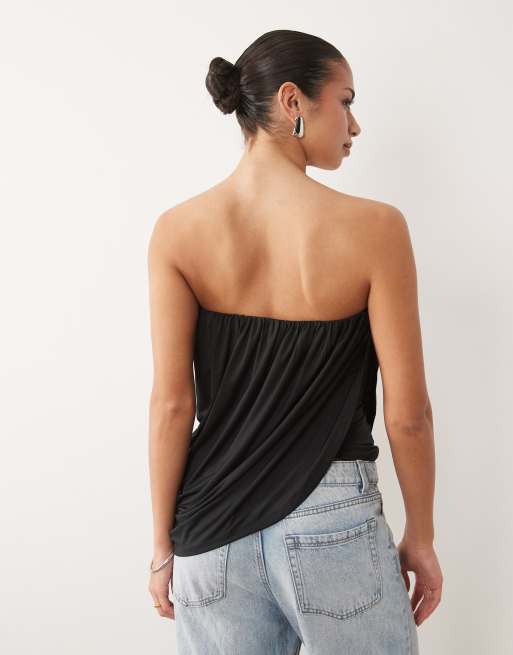 ASOS DESIGN – Czarny przylegający asymetryczny top bandeau z drapowaniem, 2 z 4