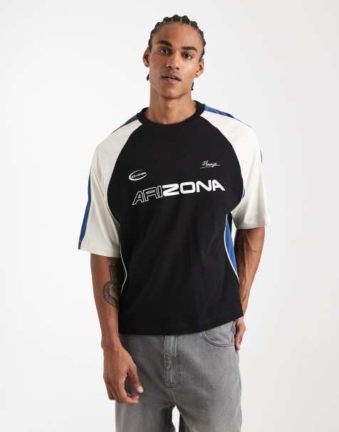 ASOS DESIGN – Czarny pudełkowy T-shirt oversize z łączonych elementów ze sportową grafiką - view 1