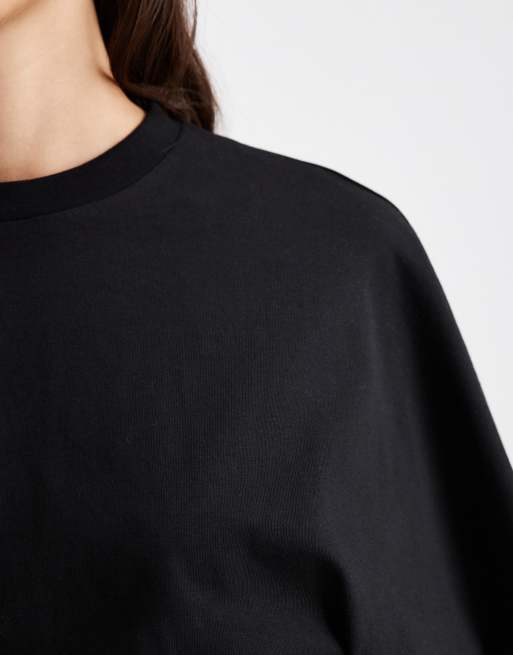 ASOS DESIGN – Czarny ściągany w talii top z pelerynowymi rękawami, 3 z 4
