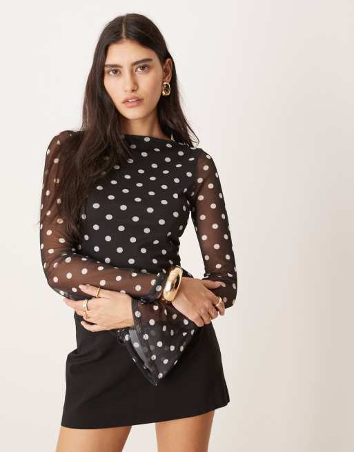ASOS DESIGN – Czarny siateczkowy top z rozkloszowanymi rękawami, odkrytymi plecami z wiązaniem i wzorem w grochy