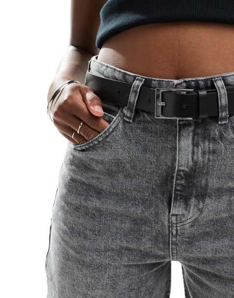 ASOS DESIGN – Czarny skórzany pasek do jeansów ze srebrną klamrą do noszenia w talii lub na biodrach - view 1