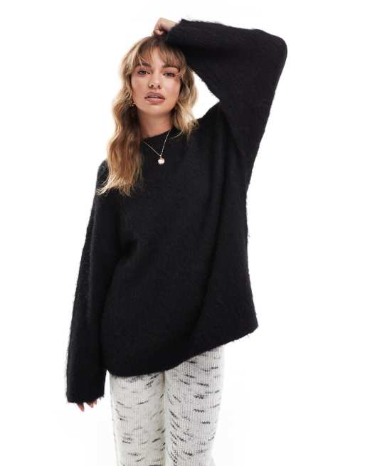 ASOS DESIGN – Czarny sweter z okrągłym dekoltem ze szczotkowanej dzianiny
