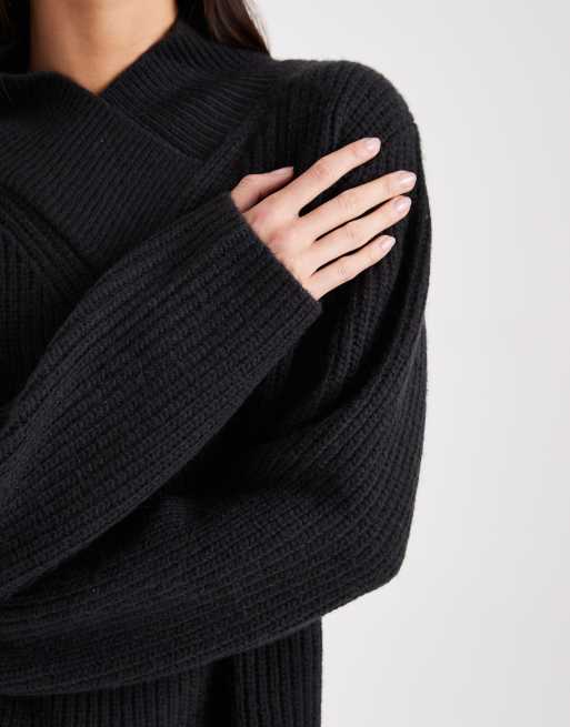 ASOS DESIGN – Czarny sweter z zabudowanym kopertowym dekoltem w szpic, 3 z 4