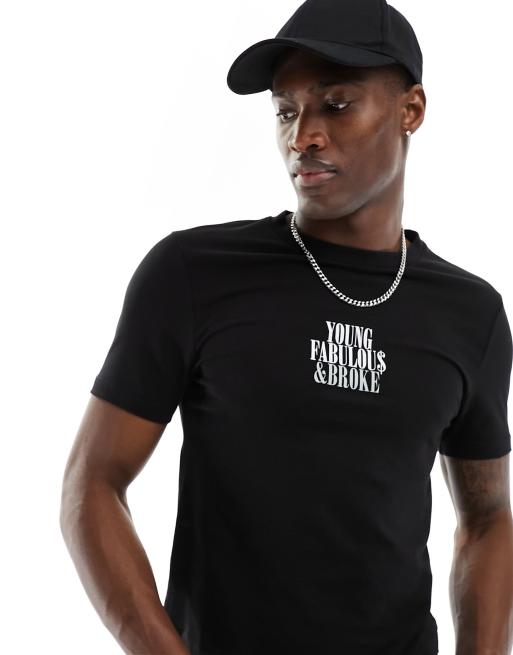 ASOS DESIGN – Czarny T-shirt o krótkim kroju podkreślającym sylwetkę z nadrukiem na piersi