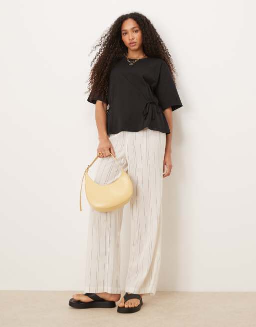 ASOS DESIGN – Czarny T-shirt oversize z wiązaniem, 2 z 4