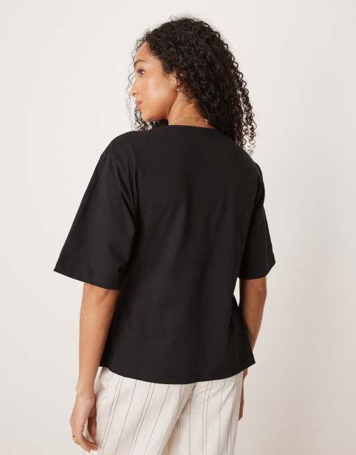 ASOS DESIGN – Czarny T-shirt oversize z wiązaniem, 4 z 4