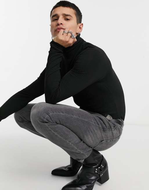 ASOS DESIGN – Czarny T-shirt z tkaniny typu kora o kroju podkreślającym sylwetkę z golfem